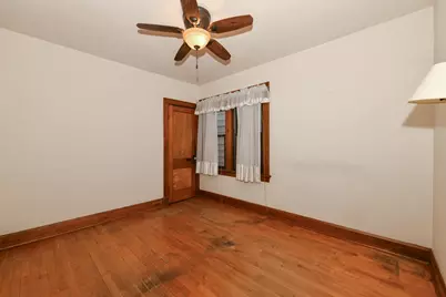 2534 S Brisbane Ave, Milwaukee, WI 53207 - Photo 18