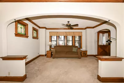 2534 S Brisbane Ave, Milwaukee, WI 53207 - Photo 6