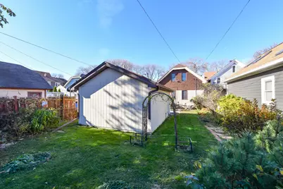 2534 S Brisbane Ave, Milwaukee, WI 53207 - Photo 30