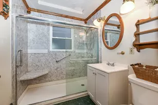 2534 S Brisbane Ave, Milwaukee, WI 53207 - Photo 16