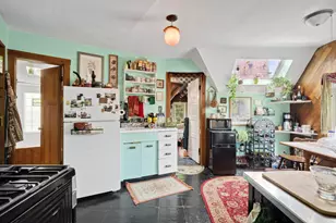 1815 N Oakland Ave, Milwaukee, WI 53202 - Photo 22