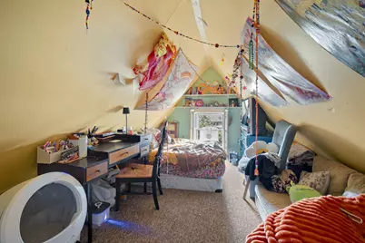 1815 N Oakland Ave, Milwaukee, WI 53202 - Photo 12