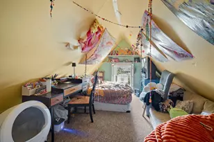 1815 N Oakland Ave, Milwaukee, WI 53202 - Photo 12