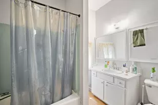 1815 N Oakland Ave, Milwaukee, WI 53202 - Photo 28