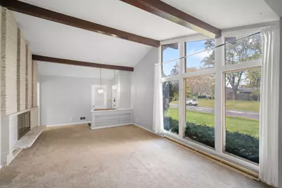 9505 W Orinda Ct, Milwaukee, WI 53224 - Photo 4