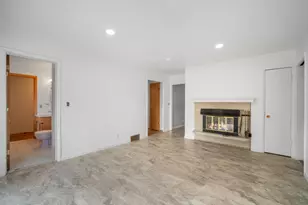 9505 W Orinda Ct, Milwaukee, WI 53224 - Photo 12