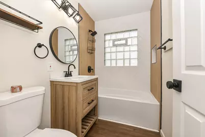 1580 W Howard Ave, Milwaukee, WI 53221 - Photo 4