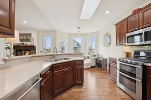 522 Bridgewater Cir, Williams Bay, WI 53191 - Photo 6