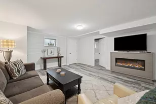 522 Bridgewater Cir, Williams Bay, WI 53191 - Photo 16