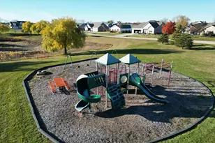 522 Bridgewater Cir, Williams Bay, WI 53191 - Photo 24