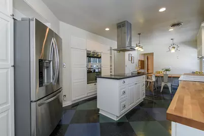 902  Lake Dr, South Milwaukee, WI 53172 - Photo 16