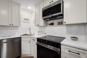 116 E Freistadt Rd, Thiensville, WI 53092 - Photo 6