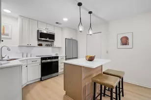 116 E Freistadt Rd, Thiensville, WI 53092 - Photo 2