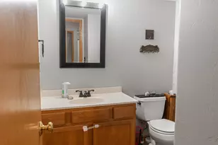 226 Beatrice Dr, Hartford, WI 53027 - Photo 14