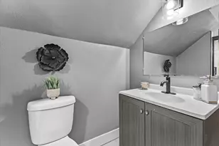 3530 W Park Hill Ave, Milwaukee, WI 53208 - Photo 26