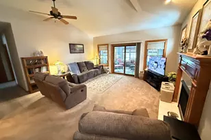 N108W17282 Lilac Ln, Germantown, WI 53022 - Photo 8