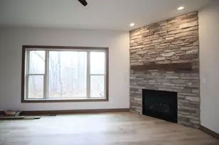 725 Brookview Ct, Racine, WI 53402 - Photo 16