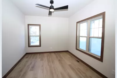 725  Brookview Ct, Racine, WI 53402 - Photo 24