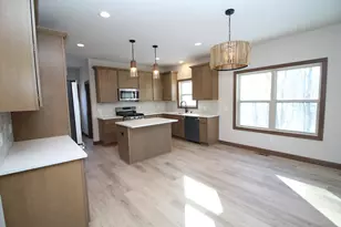 725 Brookview Ct, Racine, WI 53402 - Photo 12