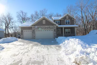 725  Brookview Ct, Racine, WI 53402 - Photo 2