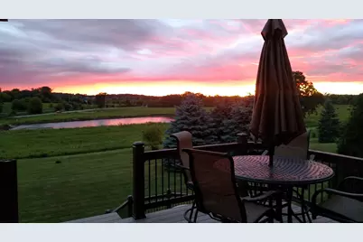 W282N4163  Somerset Ln, Delafield, WI 53072 - Photo 2