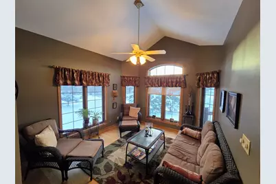 W282N4163  Somerset Ln, Delafield, WI 53072 - Photo 6