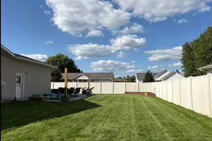 137 Acorn Ln, West Salem, WI 54669 - Photo 4