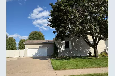 137  Acorn Ln, West Salem, WI 54669 - Photo 2