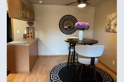 W176N9746  Riversbend Cir #E, Germantown, WI 53022 - Photo 10