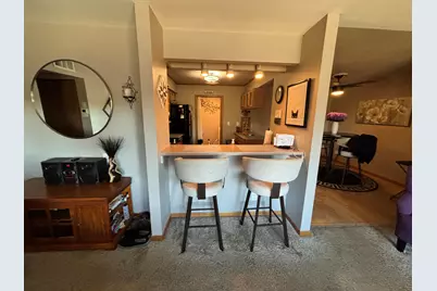 W176N9746  Riversbend Cir #E, Germantown, WI 53022 - Photo 6