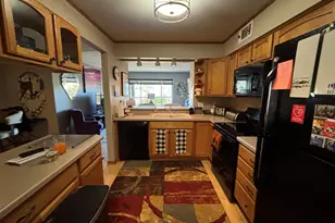 W176N9746 Riversbend Circle, Germantown, WI 53022 - Photo 14