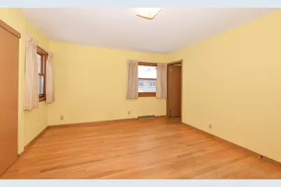 6124 W Spokane St, Milwaukee, WI 53223 - Photo 16