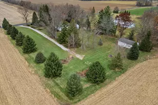 W4101 Scotch Bush Rd, Lafayette, WI 53121 - Photo 2