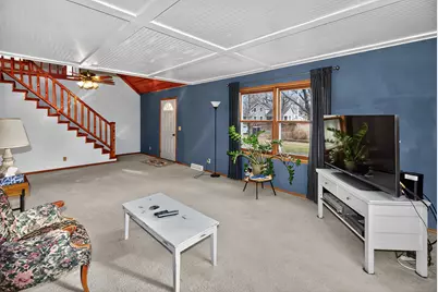 225  Juneau St, Lowell, WI 53557 - Photo 6