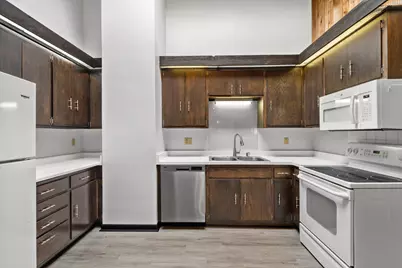 108 E Oak Crest Ln #110, Wales, WI 53183 - Photo 6