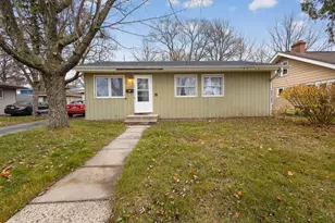 319 Jasper Ln, Waukesha, WI 53188 - Photo 1