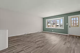 5325 W Allerton Ave, Greenfield, WI 53220 - Photo 4