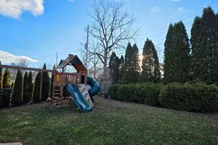 1424 Hickory Way, Racine, WI 53405 - Photo 8