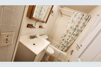 1527 N 33rd St, Milwaukee, WI 53208 - Photo 12