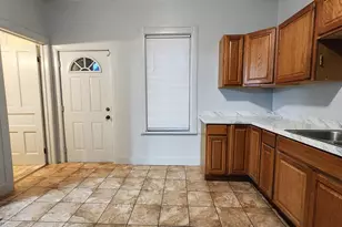 1527 N 33rd St, Milwaukee, WI 53208 - Photo 8