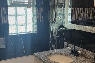 5547 N 37th St, Milwaukee, WI 53209 - Photo 2