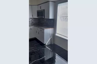 5547 N 37th St, Milwaukee, WI 53209 - Photo 8