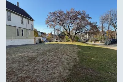319 N 31st St, Milwaukee, WI 53208 - Photo 2