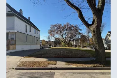 319 N 31st St, Milwaukee, WI 53208 - Photo 6