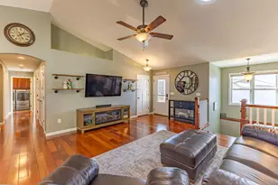 905 Pioneer Dr, Holmen, WI 54636 - Photo 18