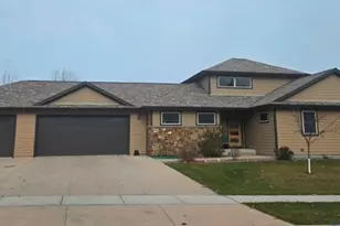 576 Trail Ridge Ln, Plymouth, WI 53073 - Photo 1