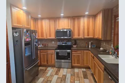 576  Trail Ridge Ln, Plymouth, WI 53073 - Photo 6