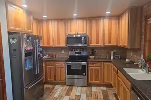 576 Trail Ridge Ln, Plymouth, WI 53073 - Photo 6