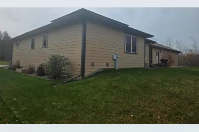 576  Trail Ridge Ln, Plymouth, WI 53073 - Photo 36