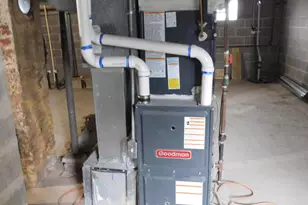 1312 S 61st St, West Allis, WI 53214 - Photo 14